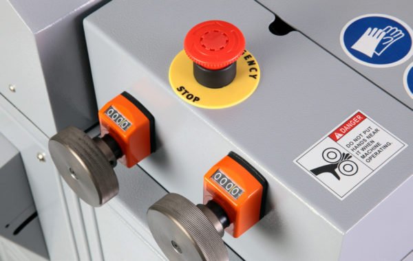Duplo Ultra 300Ai/300A UV Coater - Printfinishing