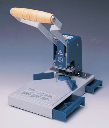 Akiles Diamond 1 Round Cornering Machine - Printfinishing